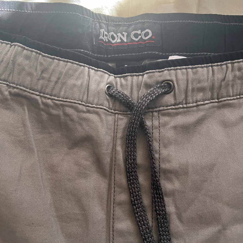 Iron Co. Men's Gray Casual Pants